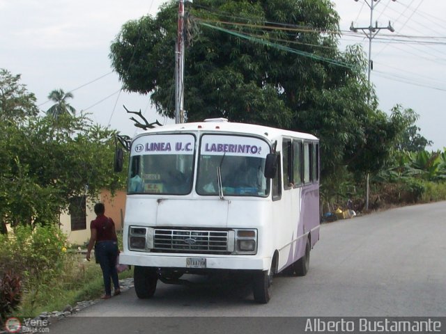 Lnea U.C. El Laberinto A.C. 13 por Alberto Bustamante