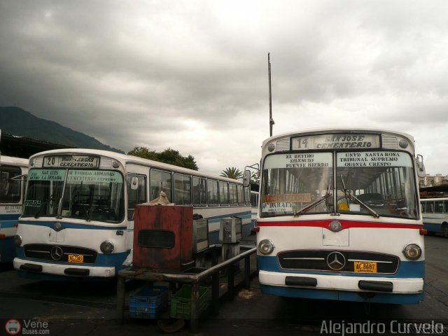 Garajes Paradas y Terminales Caracas por Alejandro Curvelo