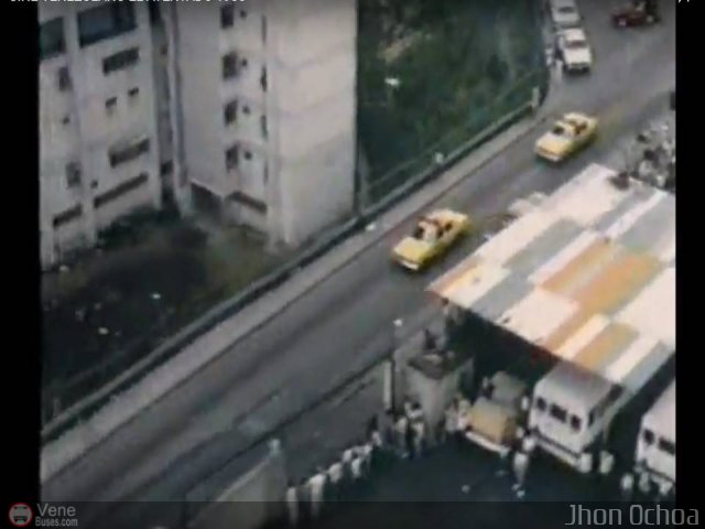 DC - Autobuses de El Manicomio C.A 1986 por Jhon Ochoa