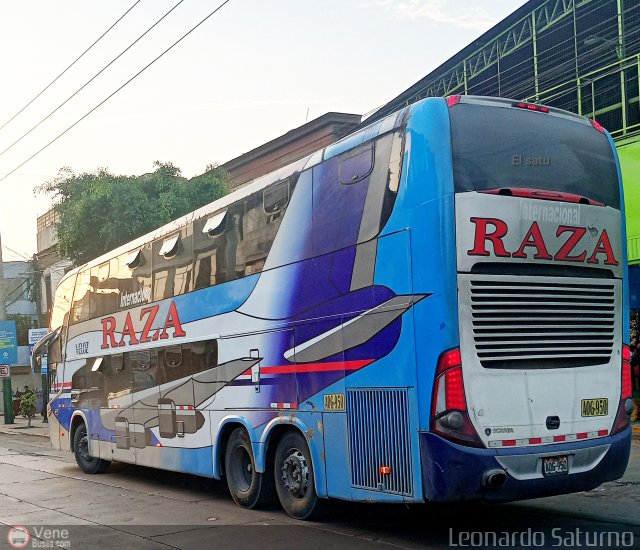 Turismo Internacional Raza 950. por Leonardo Saturno