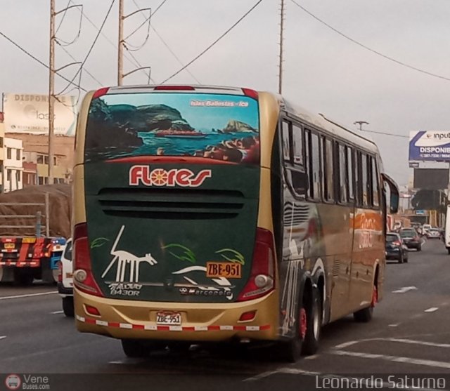 Transporte Flores Hermanos S.R.L 951 por Leonardo Saturno