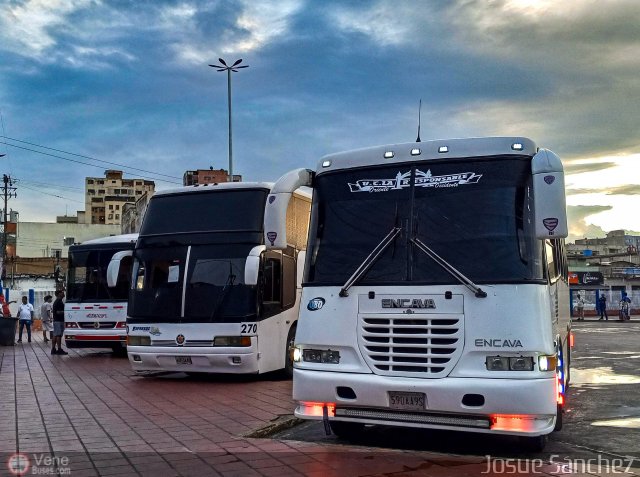 Garajes Paradas y Terminales Puerto-la-Cruz por Josue S�nchez