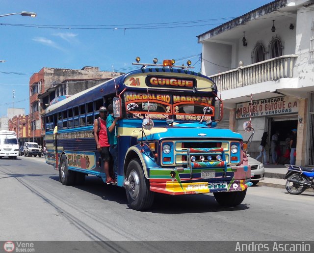 Transporte Arvelo 24 por Andrs Ascanio