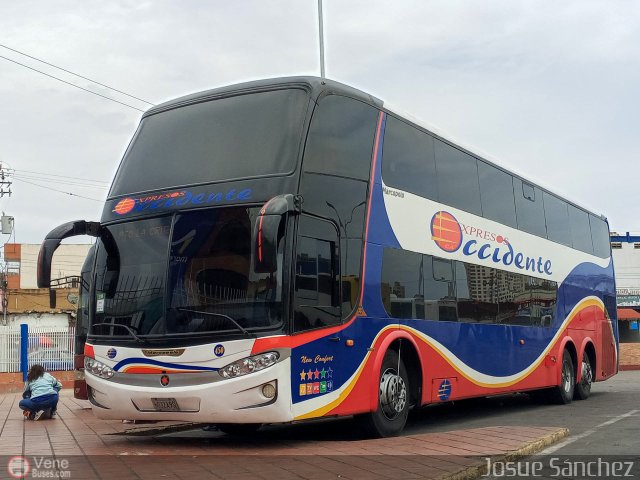 Expresos Occidente 450 por Josue S�nchez