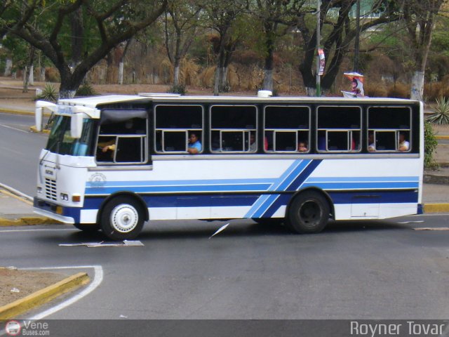 U.C. Los Caminantes 64 por Royner Tovar