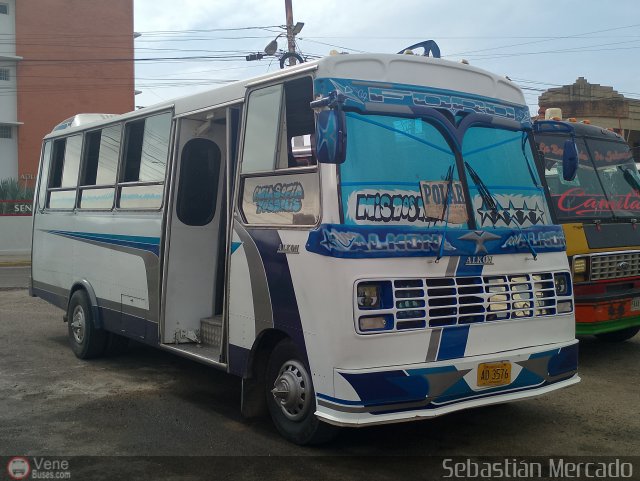 ZU - U.C. Barrio La Polar 837 por Sebasti�n Mercado