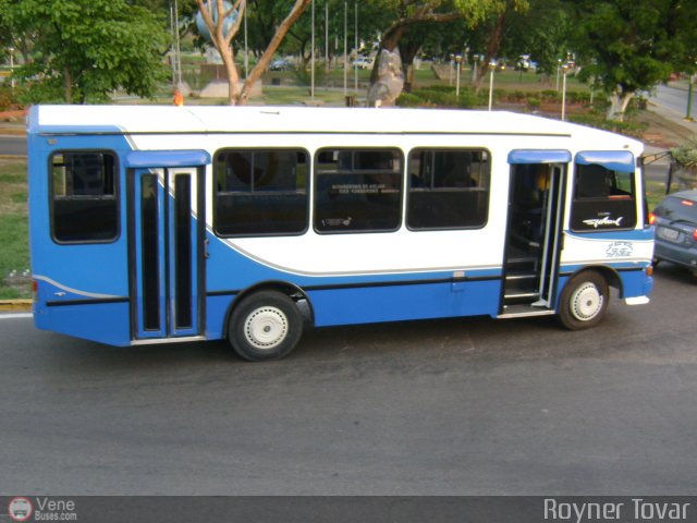 U.C. Los Caminantes 45 por Royner Tovar