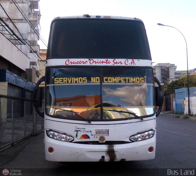 Cruceros Oriente Sur 110 por Waldir Mata