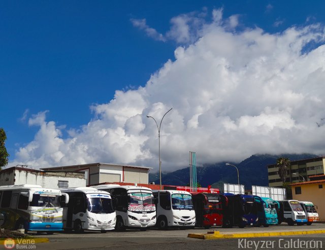 Garajes Paradas y Terminales Merida por Kleyzer Caldern