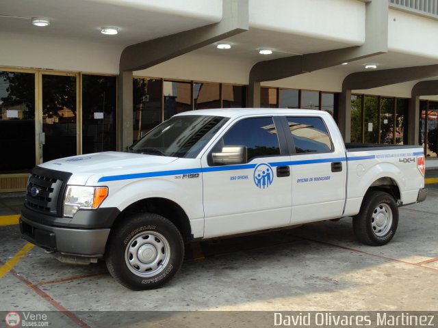 Instituto Venezolano de los Seguros Sociales F-150 por David Olivares Martinez