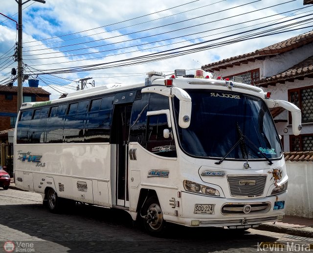 Turismos 4025 por Kevin Mora