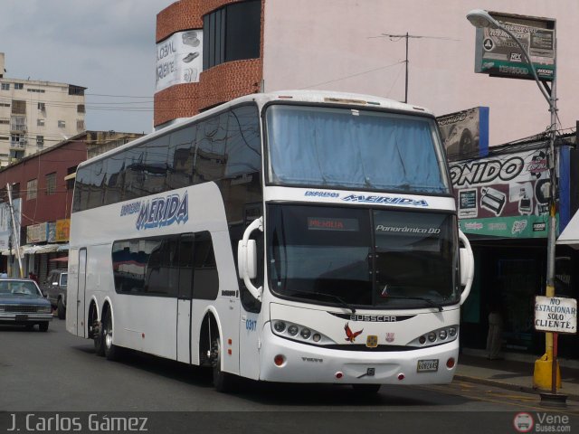 Expresos M�rida 0317 por J. Carlos G�mez