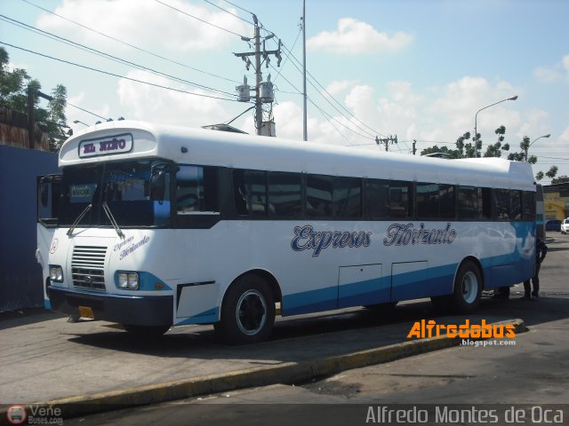 Expresos Horizonte 34 por Alfredo Montes de Oca