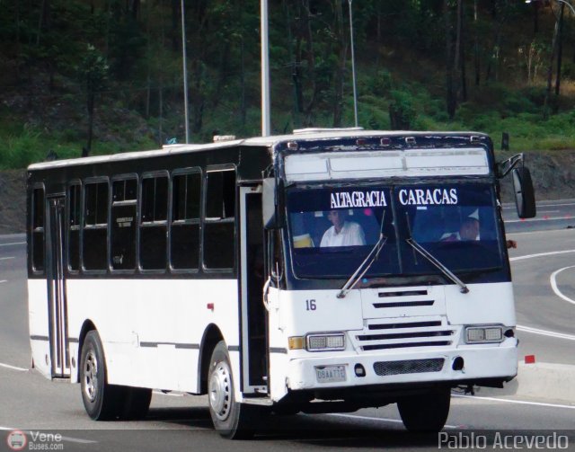 Colectivos Altagracia 16 por Pablo Acevedo