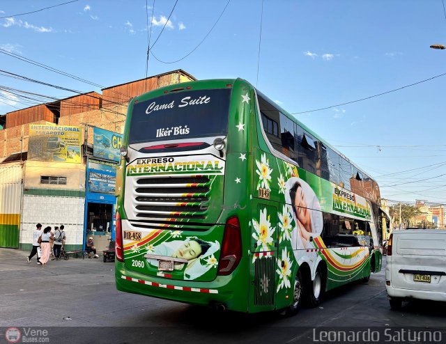 Expreso Internacional 958 por Leonardo Saturno