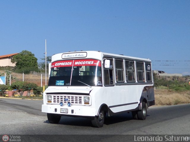 Expresos Mocot�es 17 por Leonardo Saturno