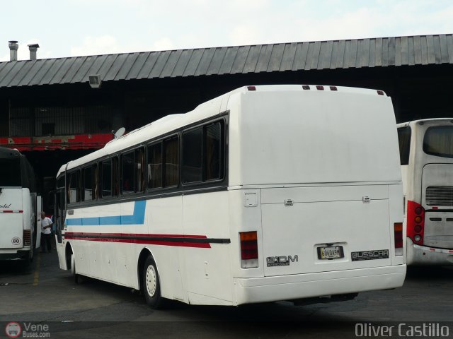 Particular o Desconocido 417 por Oliver Castillo