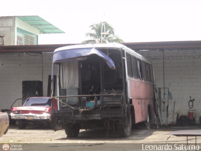 En Chiveras Abandonados Recuperacin 99 por Leonardo Saturno