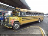 ZU - Colectivos Concepcin 043 Blue Bird Convencional No Integral International Harvester Loadstar