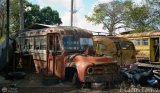 En Chiveras Abandonados Recuperacin 17 Superior Coach Company Commutor Ford F-Series