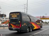 Transportes Cruz del Sur S.A.C. (Per) BJ-64, por Leonardo Saturno