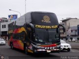 Transportes Cruz del Sur S.A.C. (Per) 8132, por Pablo Acevedo