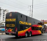 Transportes Cruz del Sur S.A.C. (Per) 8152, por Leonardo Saturno