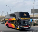 Transportes Cruz del Sur S.A.C. (Per) BJ44, por Leonardo Saturno