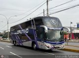 Turismo Cautivo 240 por Leonardo Saturno