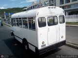 CA - Unin Vivienda Popular Los Guayos 098 Ward Body Works Coachette Chevrolet P30 Americano