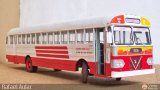 Maquetas y Miniaturas 16 ruta 10 Superior Coach Company SuperCruiser Reo A-475